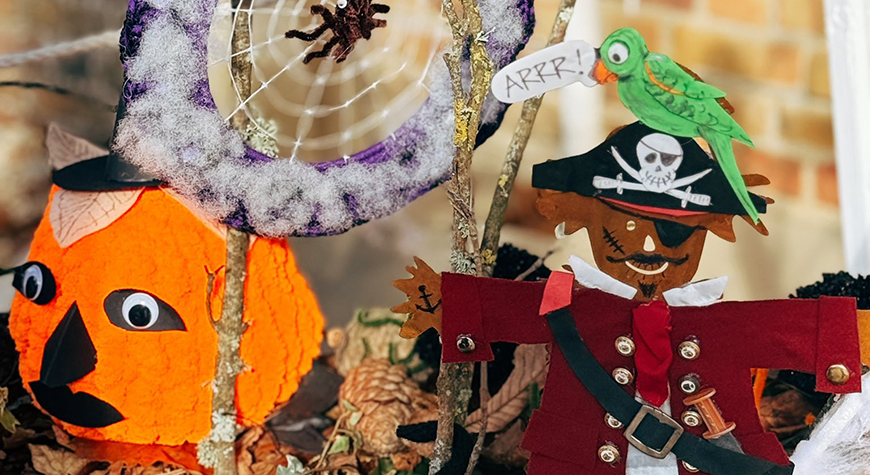 Desktop News Halloween Display 2