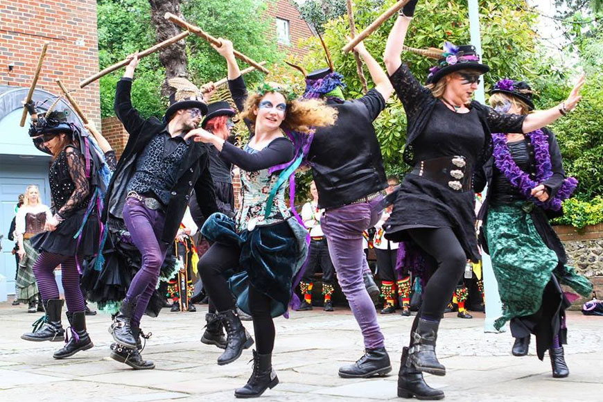 Desktop News Moonshine Border Morris 870X580 1