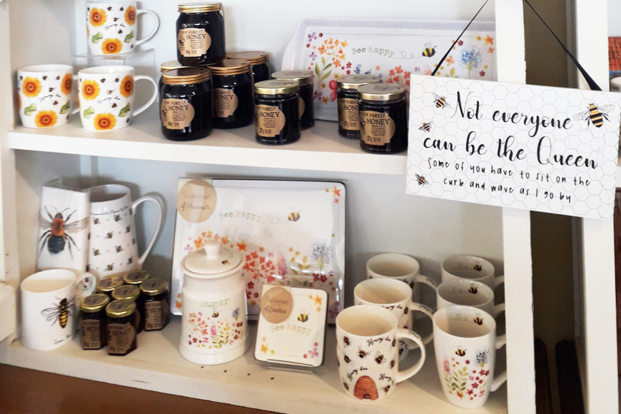 Desktop News Gift Shop New Stock 4 870X580 1