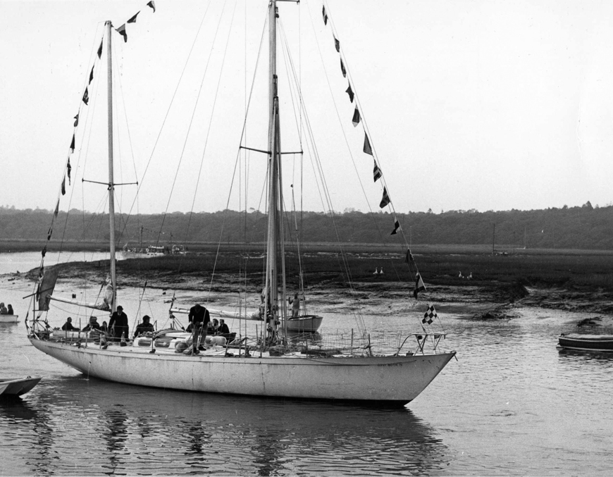 Desktop News Gipsy Moth Historic Leaving Beaulieu River W870px H677px 2