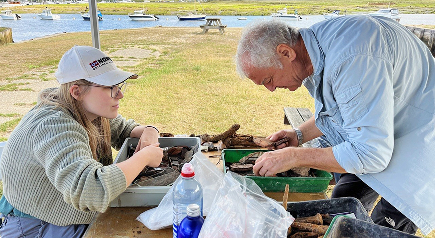 Finds Sorting With Prof Jon Adams © Bucklers Hard Shipyard Trust (1)